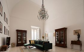 A.Ri.El Luxury Apartment